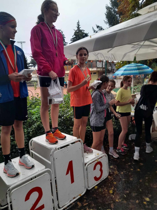 Egyéni csúcsot ugrott a Szöcskénk! 