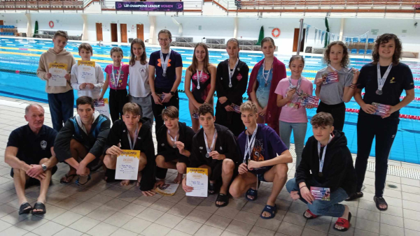 Gyakorlós éremeső a B kategóriás Úszás Diákolimpia városi fordulójában