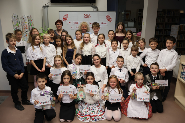 ESZTERLÁNC NÉPDALÉNEKLÉSI VERSENY