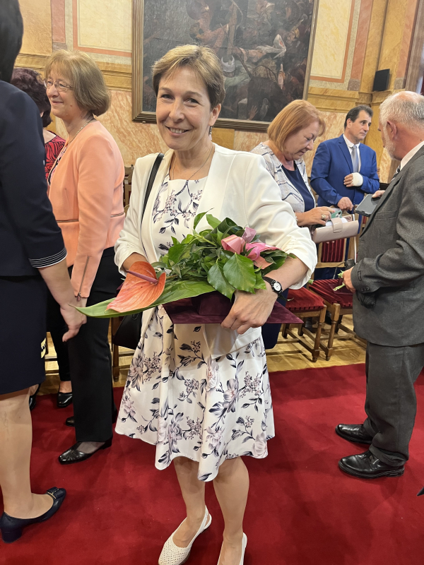 Garbaczné Olasz Andrea kolléganőnk  megkapta Eger Város Kiváló Pedagógusa kitüntetést.