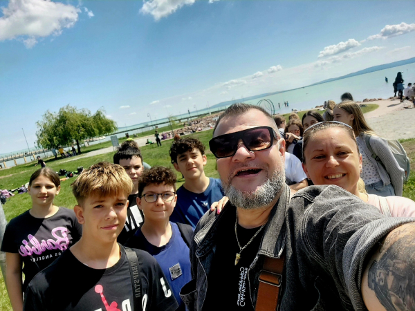 Bokaáztatás a Balatonban