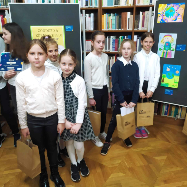 A Föld szeretete kis művészeink szemével